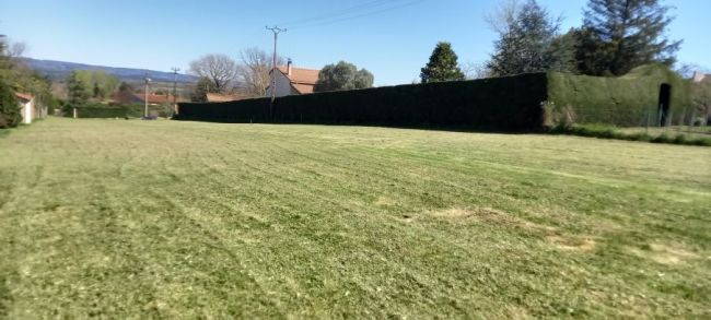 Labruguière, très beau terrain de 1096 m² viabilisé