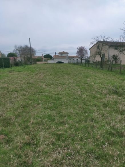 Terrain sur CORNEBARRIEU
