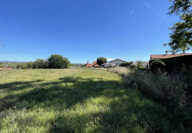 Magnifique Terrain au calme de 500 m2 à LABASTIDETTE