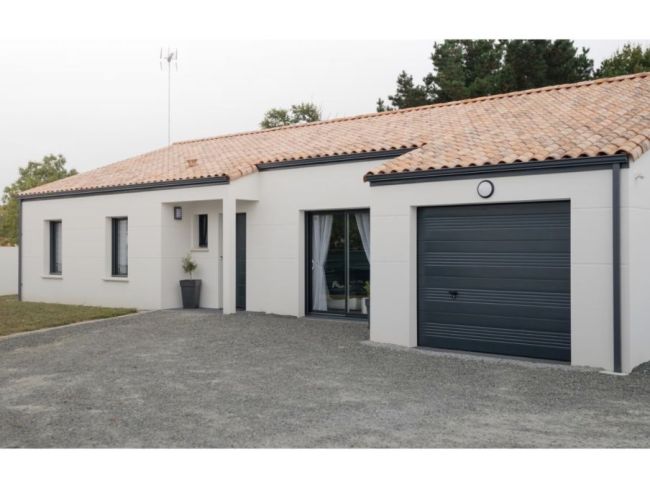 Maison 4 chambres de 105 m² à Miremont au calme