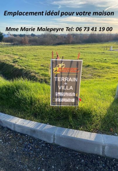 Castelginest Terrain Viabilisé  de 765 m²