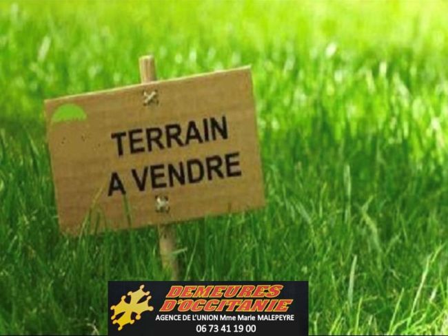 Terrain constructible 265 m² à Gragnague : emplacement central proche écoles et commodités