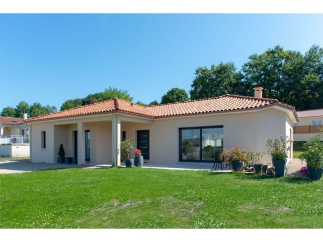 Maison contemporaine à CORNEBARRIEU