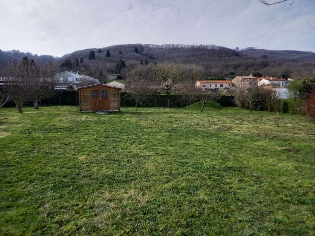 Mazamet, terrain à bâtir de 1144 m²