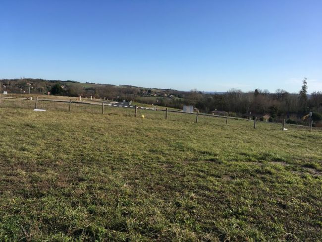 SAINT ORENS  TRES JOLIE TERRAIN PLEIN CENTRE 700 M²