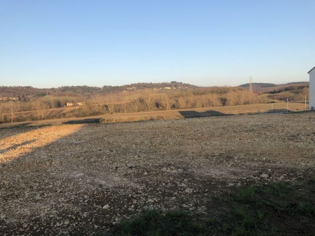 Terrain idéalement situé