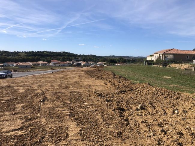 Castres, terrain à bâtir de 689 m²