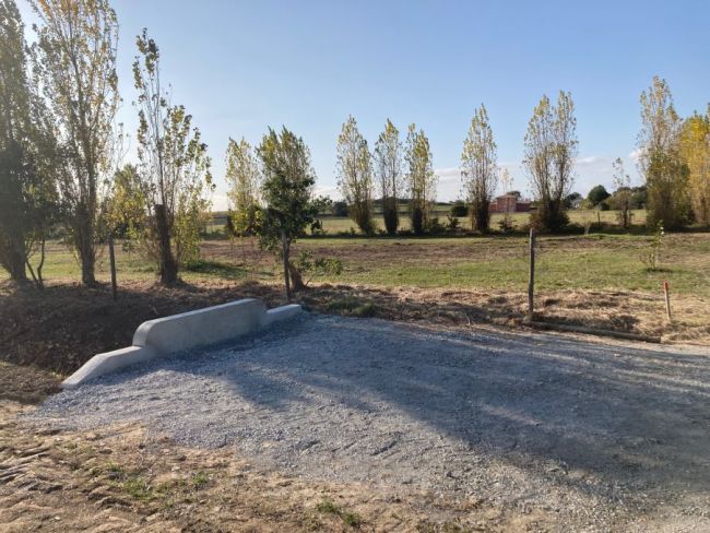 EXCLUSIVITE Dernière parcelle  Terrain à bâtir 1200 m² plat viabilisé en diffus à Sainte Eulalie près de Carcassonne proche de toutes les commodités écoles commerces autoroute