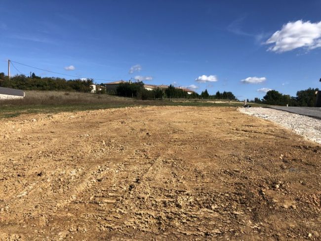 Revel, proche centre terrain viabilisé de 400 m²