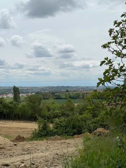 SAINTE LIVRADE 1000m² vue dégagée