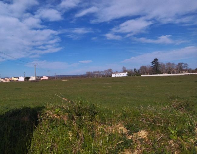 Terrain à construire à La Tour Du Crieu