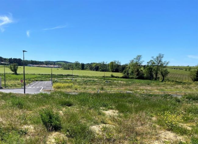 Lavalette commune à 10mn de Carcassonne terrain constructible 584m²