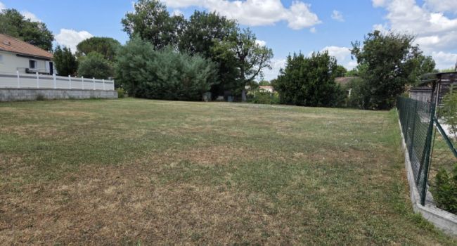 Saint Affrique, terrain plat de 1031 m²