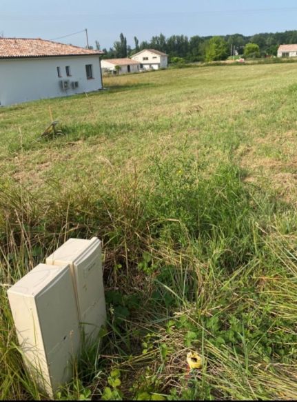 10 min de Quint-Fonsegrives A vendre Terrain de 810 m²