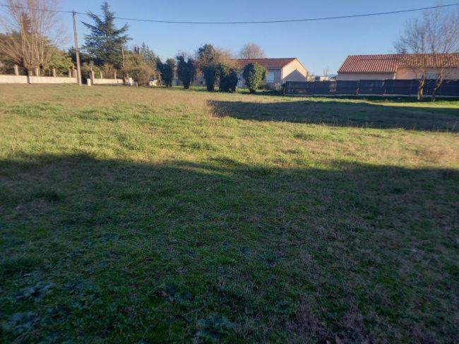 Cambounet sur Sor, terrain plat de 1200 m²