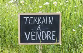 AIGREFEUILLE au centre du village terrain de 600 m2  dans petit lotissement