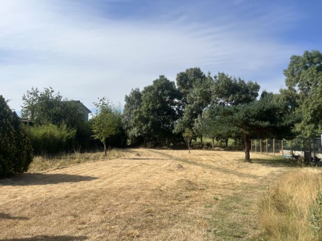 Superbe parcelle située sur la commune de Frouzins dans le quartier très prisé de Montbel