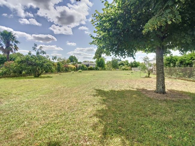 Terrain constructible 708m² PINSAGUEL