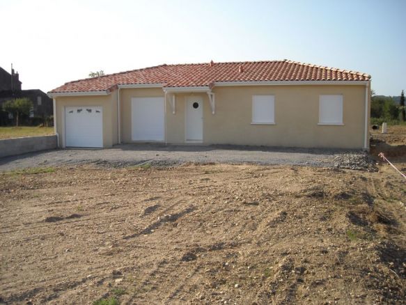 Maison 3 chambres sur terrain de 500 M2 a Alzonne