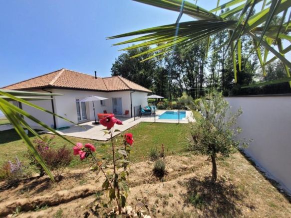 Maison en L à Lherm avec garage