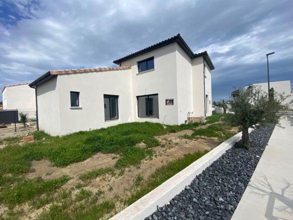 Maison contemporaine 90 m² à Palau-del-Vidre avec garage – terrain viabilisé de 494 m² proche écoles et commodités