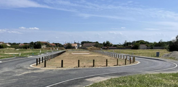 TERRAIN DE 412 M2