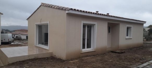 Villa de 90 m² avec 3 chambres et garage à Pépieux