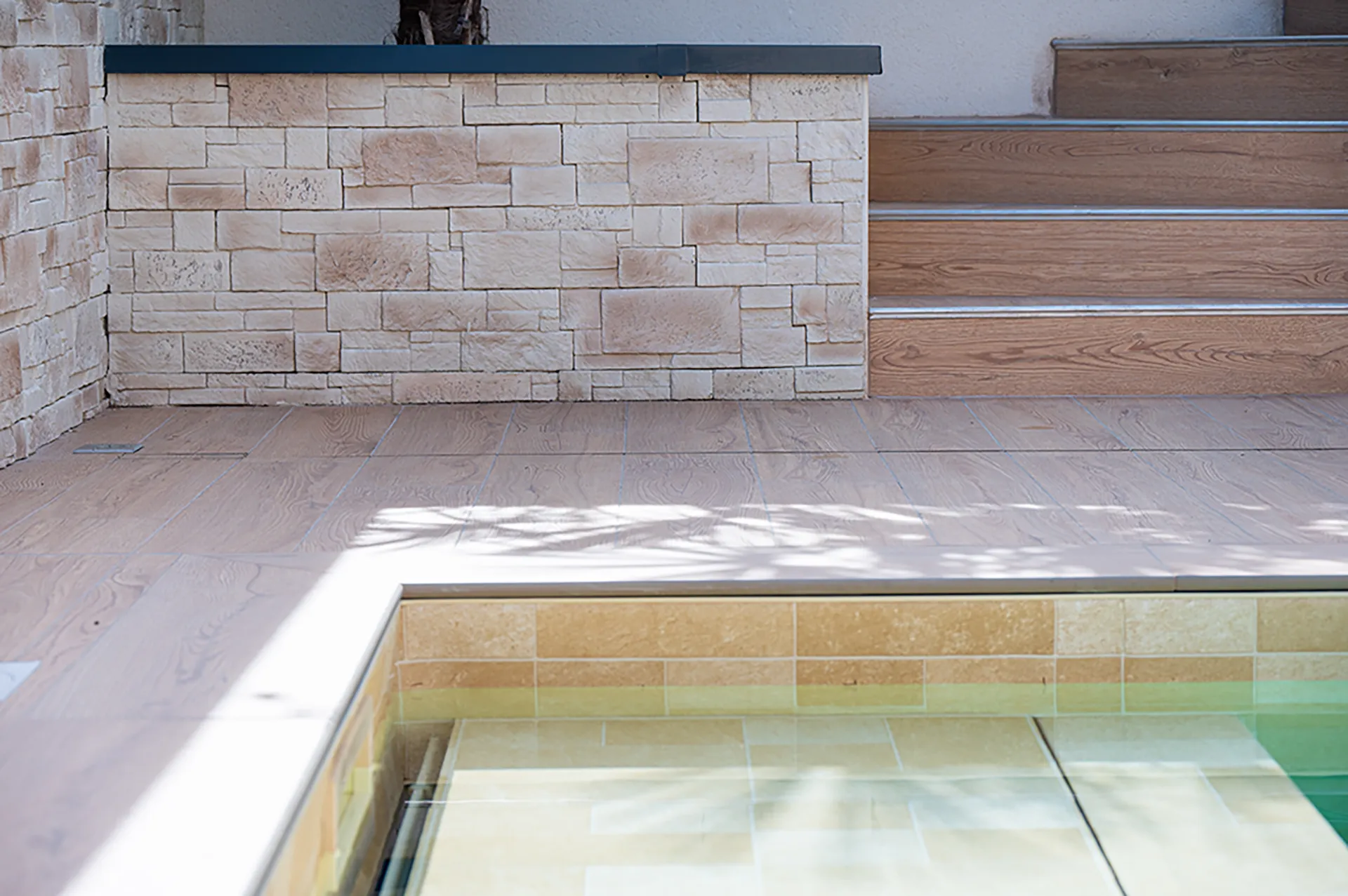 Maison neuve contemporaine à Beauzelle (31) – 190 m² sur-mesure avec piscine et patio paysager