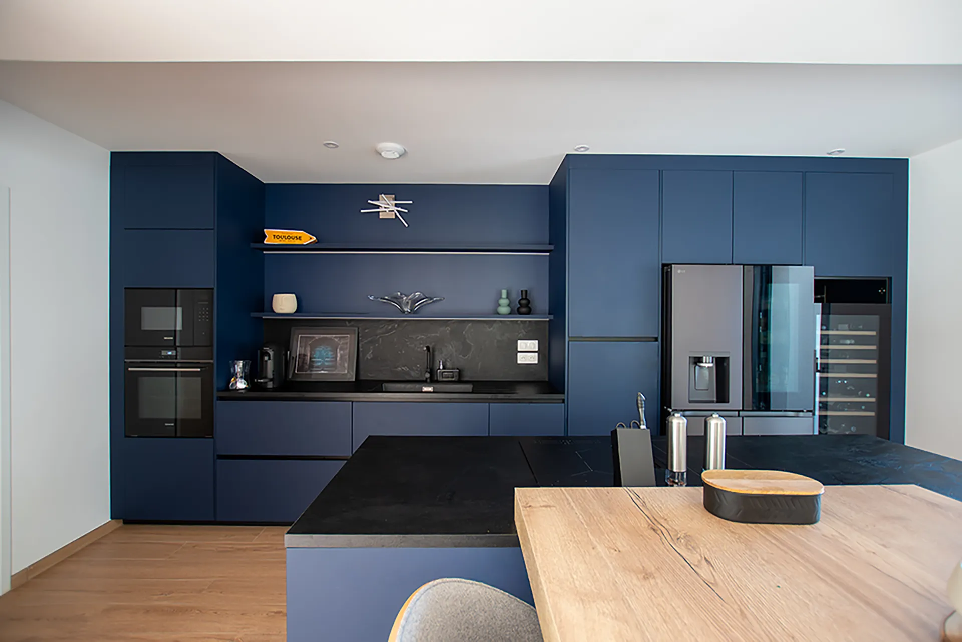 Maison neuve contemporaine à Beauzelle (31) – 190 m² sur-mesure avec piscine et patio paysager