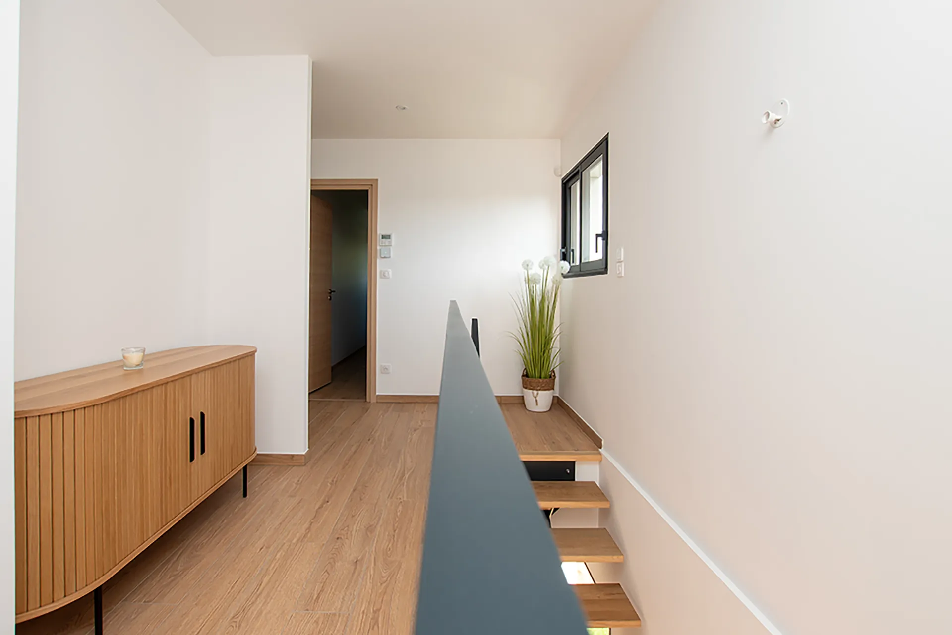 Maison neuve contemporaine à Beauzelle (31) – 190 m² sur-mesure avec piscine et patio paysager