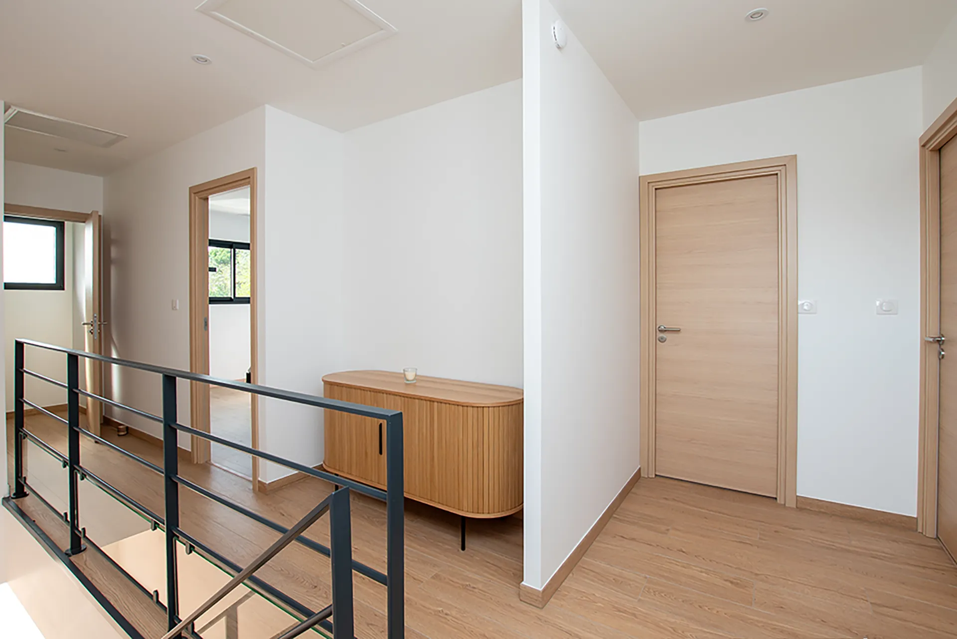 Maison neuve contemporaine à Beauzelle (31) – 190 m² sur-mesure avec piscine et patio paysager