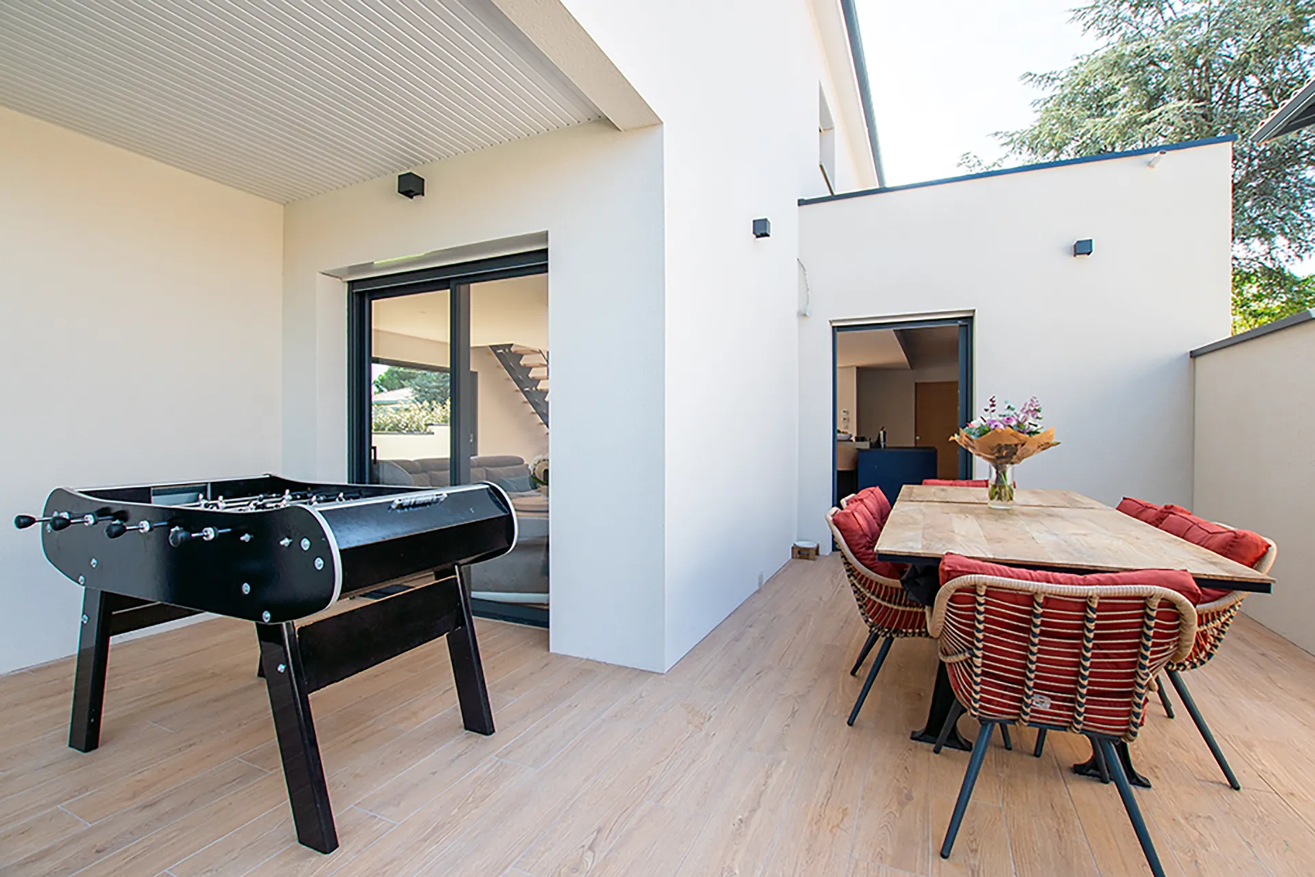 Maison neuve contemporaine à Beauzelle (31) – 190 m² sur-mesure avec piscine et patio paysager