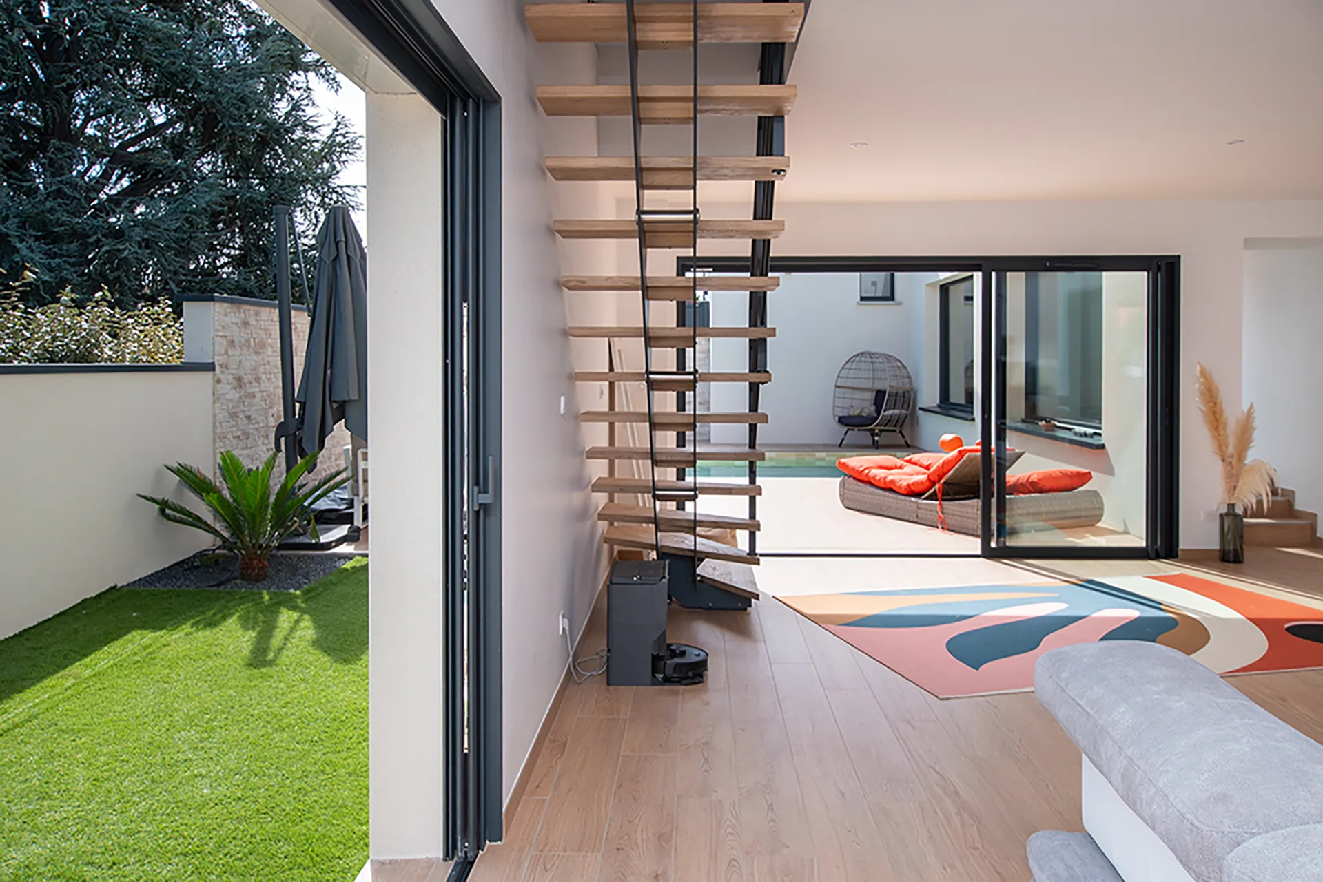 Maison neuve contemporaine à Beauzelle (31) – 190 m² sur-mesure avec piscine et patio paysager