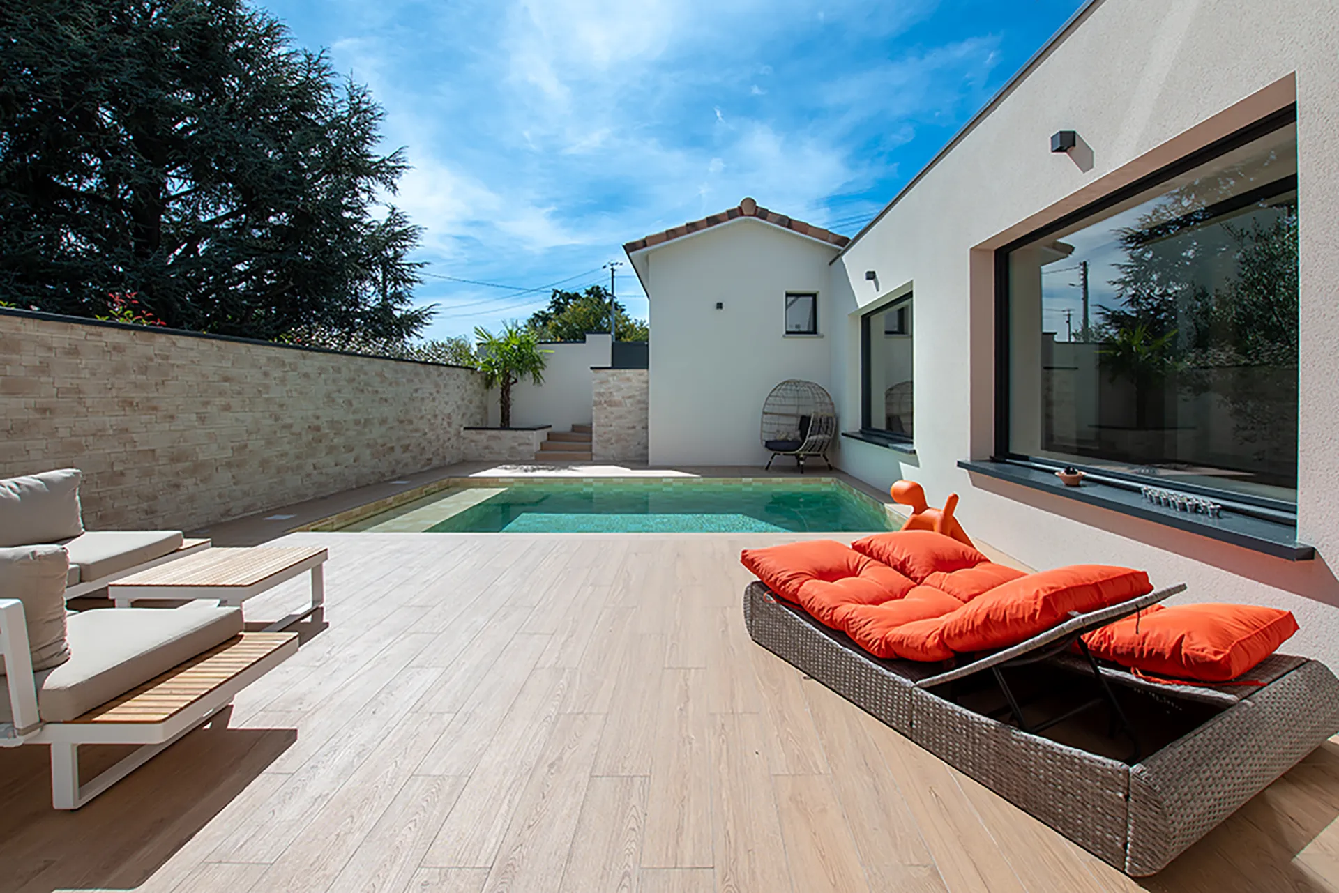 Maison neuve contemporaine à Beauzelle (31) – 190 m² sur-mesure avec piscine et patio paysager