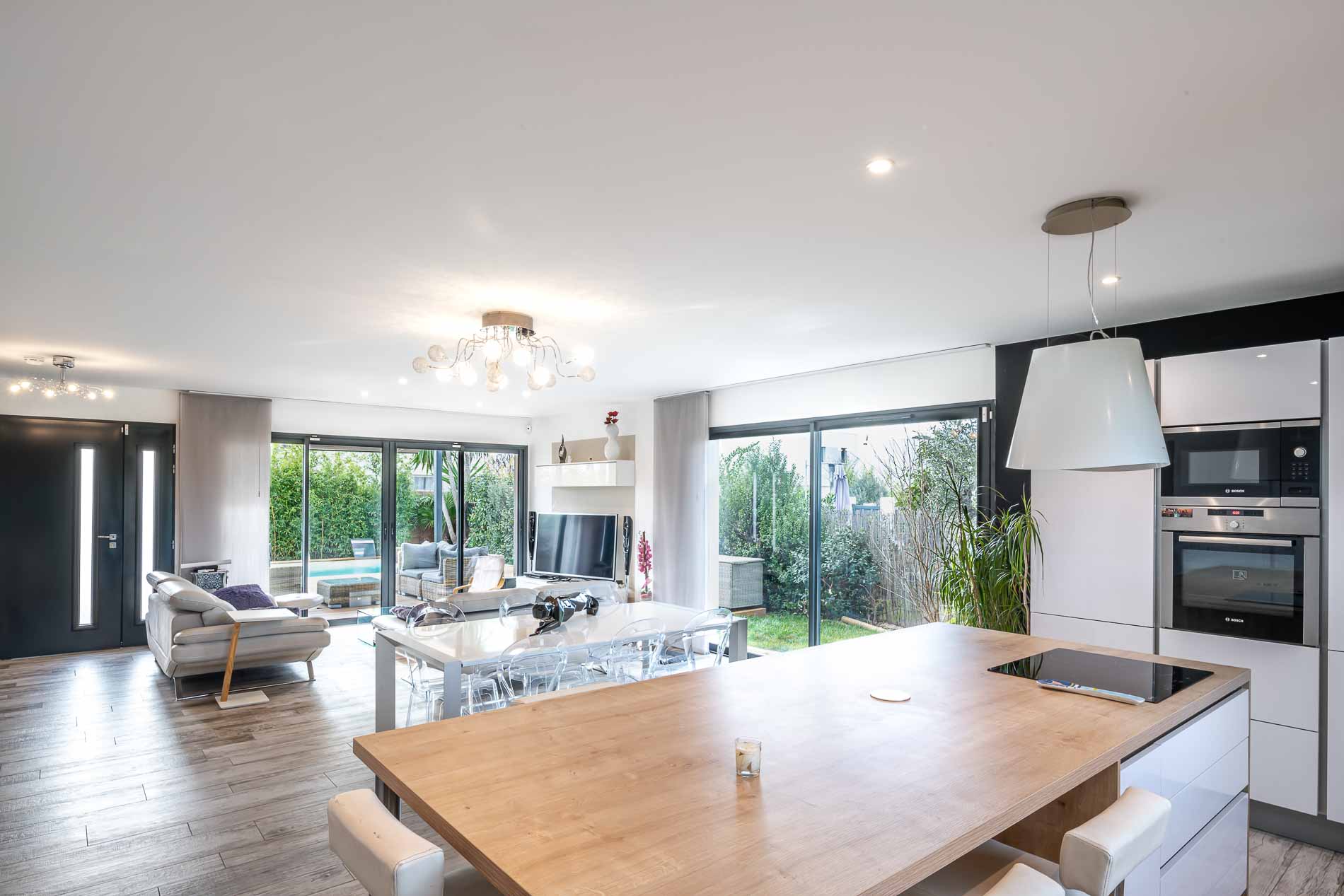 Villa contemporaine à étage à Saint Brès