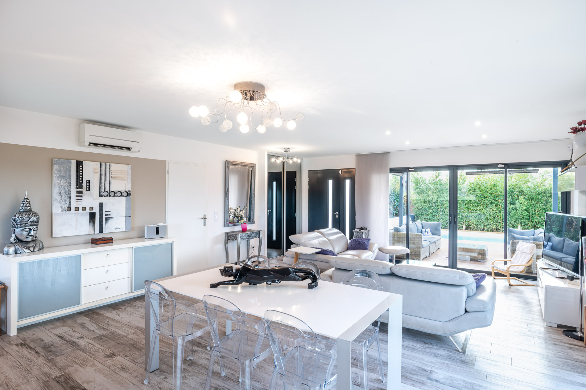 Villa contemporaine à étage à Saint Brès
